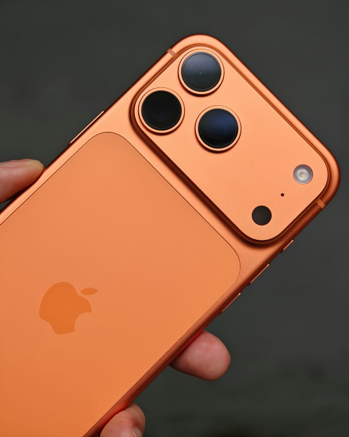 Apple Sales Jump as ‘Most Popular’ iPhone Fuels Growth