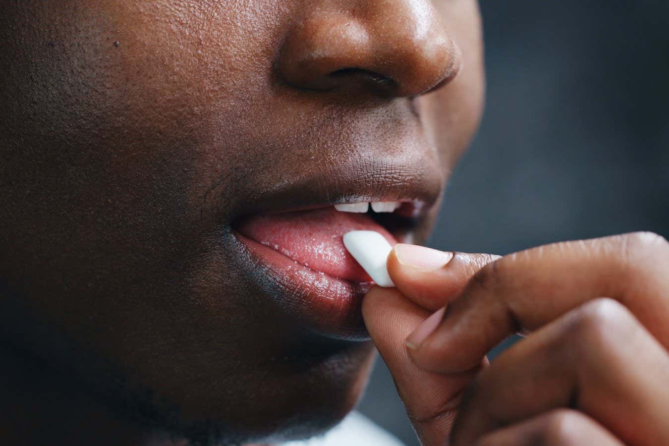 Prebiotic chewing gum could be helpful for gum disease