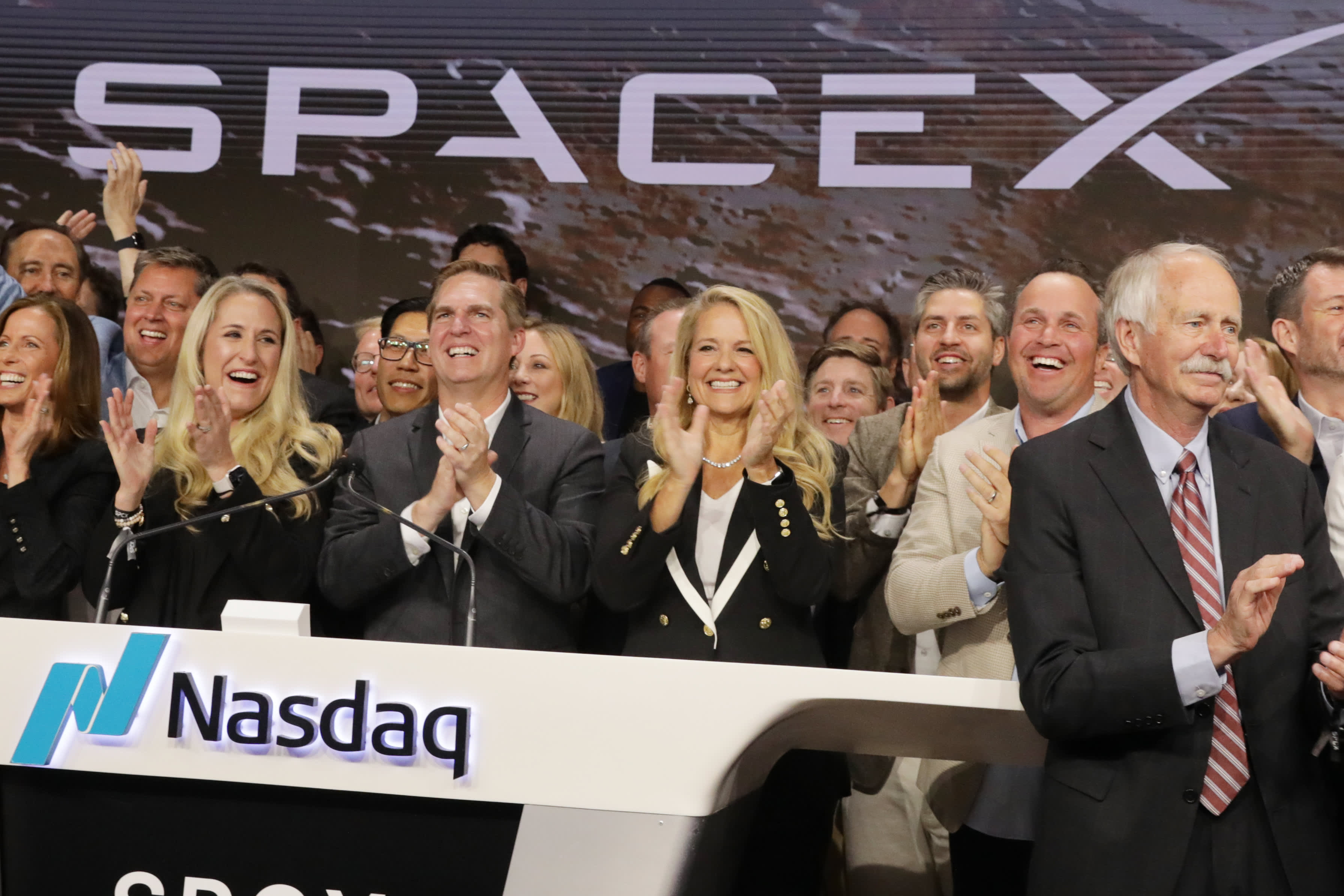 SpaceX market cap tops $2 trillion after shares of Elon Musk's rocket company gain 19% on debut